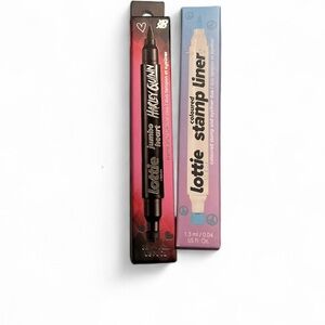 Black Precision Eyeliner for Bold Eye Looks